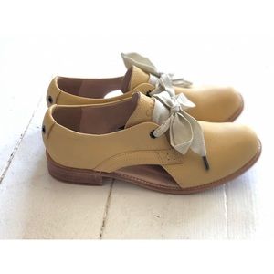 Brand new Yellow leather Shoes